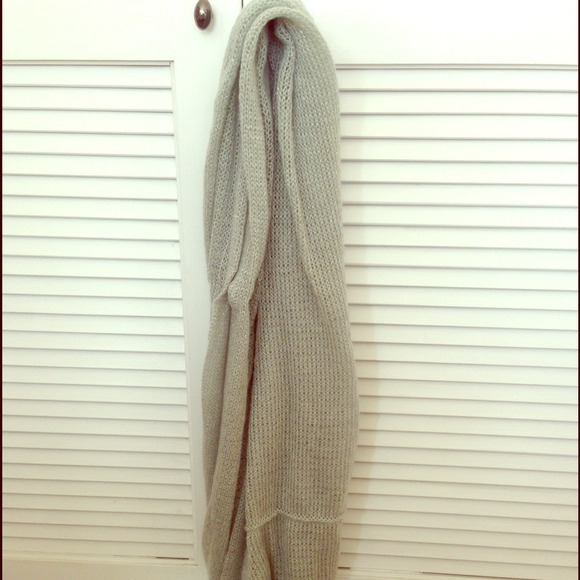 Light mint urban outfitters infinity scarf