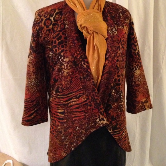 Colorful print jacket with cutaway front - Picture 1 of 3