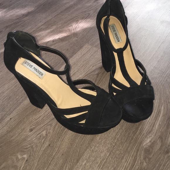 Black suede Madden girl heels! 9.5 can fit a 10