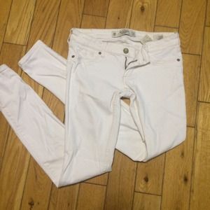 Abercrombie and fitch white skinny jeans