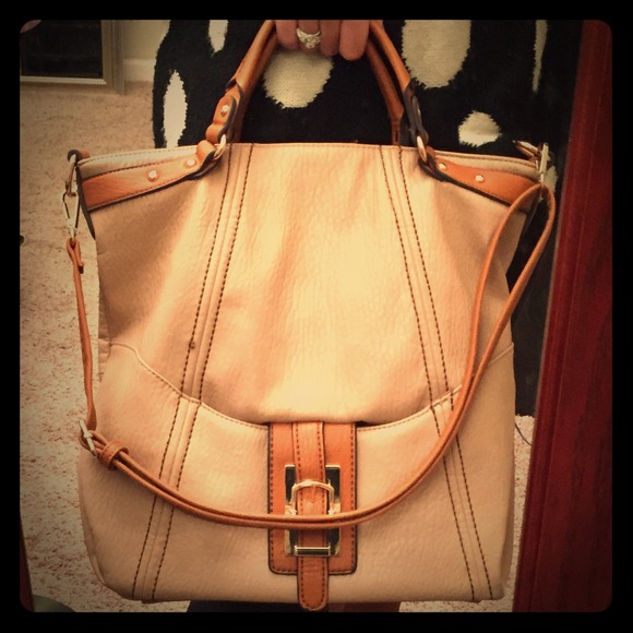 👜Tan and Camel Handbag!!👜
