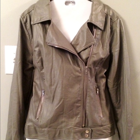 NWOT, grey faux leather jacket, size M - Picture 1 of 2