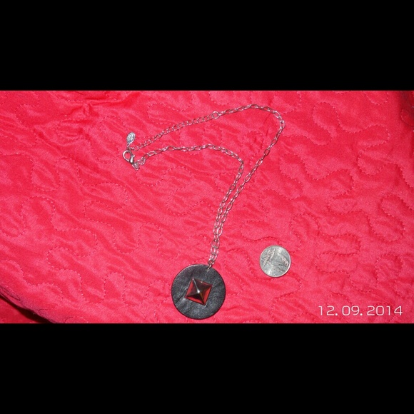 Necklace - Picture 3 of 3