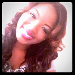 Welcome to my closet 😘🎀👛