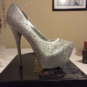 Silver studded  Liliana stiletto size 8.5