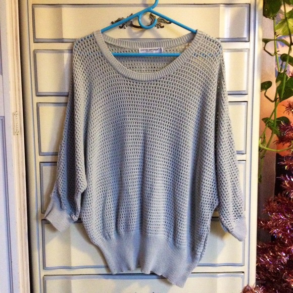 Grey loose knit sweater