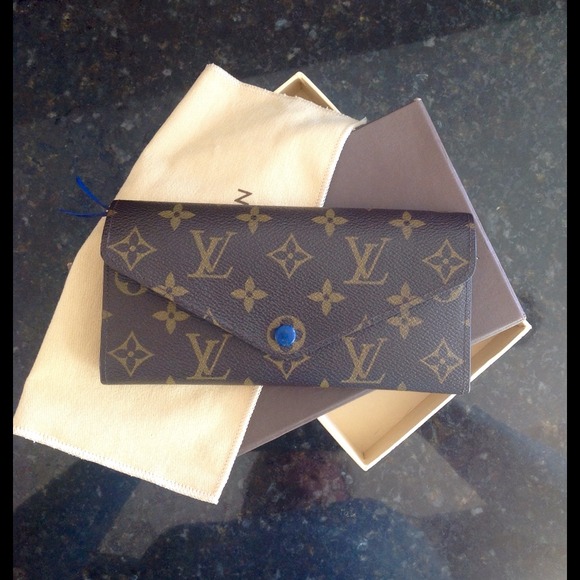 SOLD Authentic Louis Vuitton Josephine Wallet