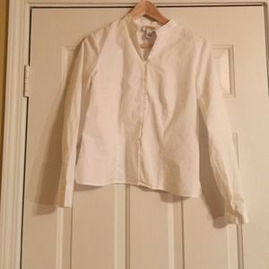 White dress shirt