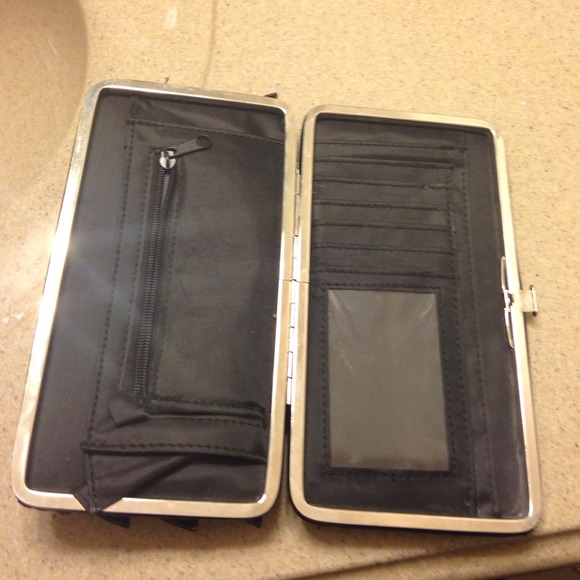 Wallet - Picture 3 of 4