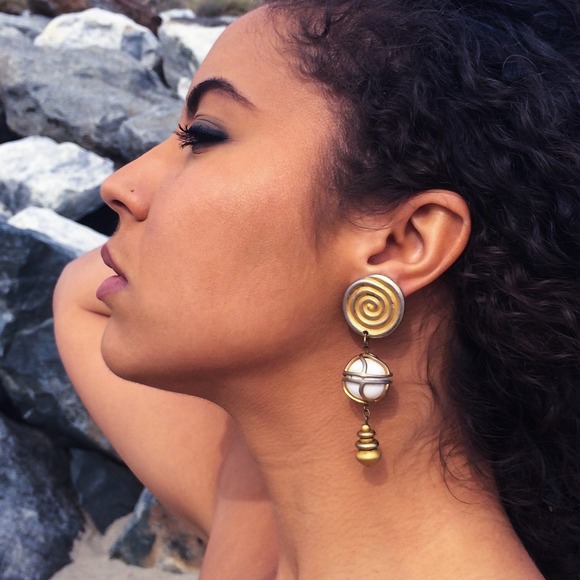 Metal Spiral & Ball Earring