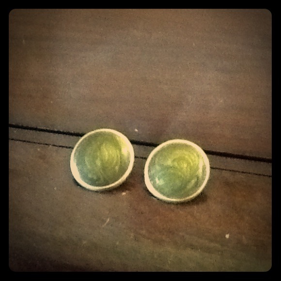 Vintage green swirl earrings