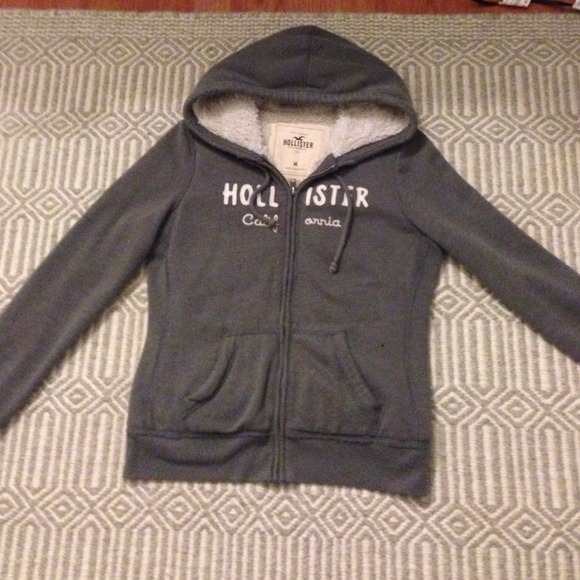 Hollister warm hoodie!