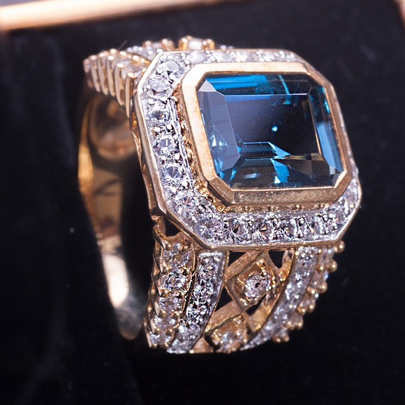London Blue topaz and multi gemstones ring