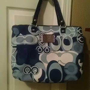 Coach poppy purse