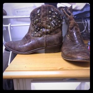 Steve Madden boots