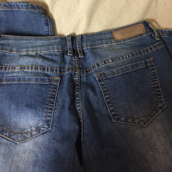 Jean - Picture 3 of 3