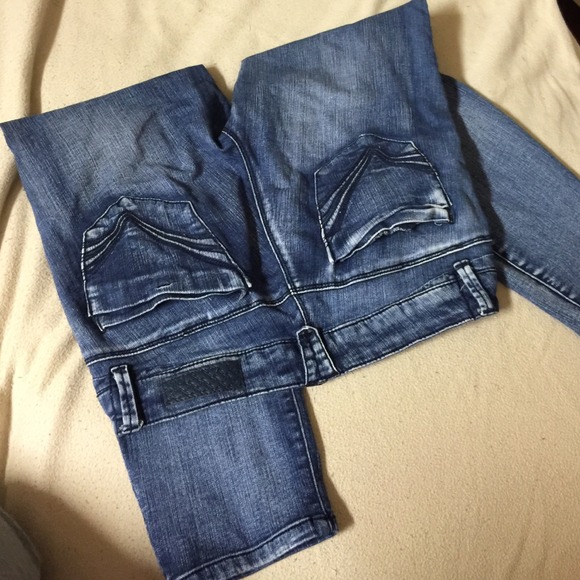 Jean - Picture 3 of 3