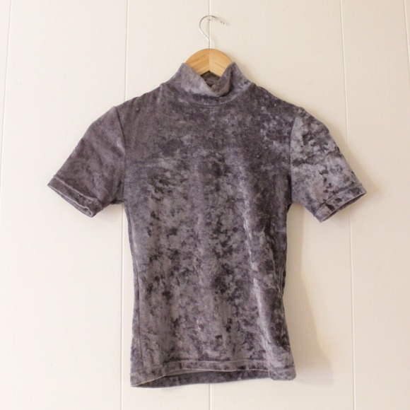 Dusty lilac velvet high neck top xs