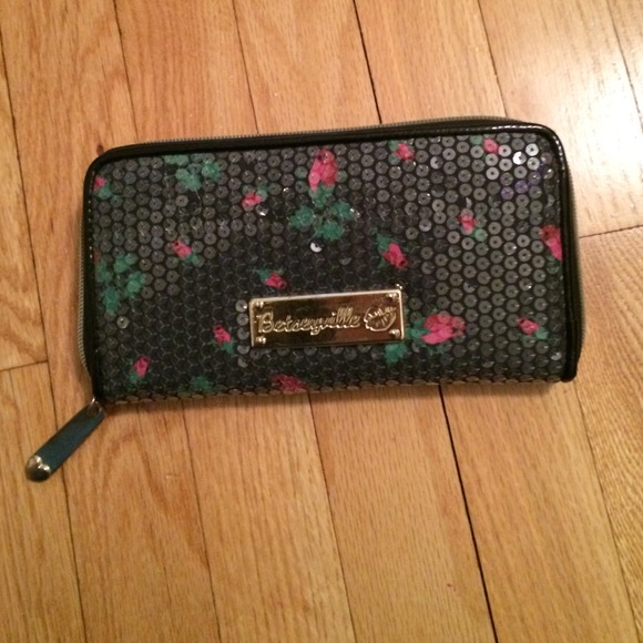 Betseyville Acordian Wallet