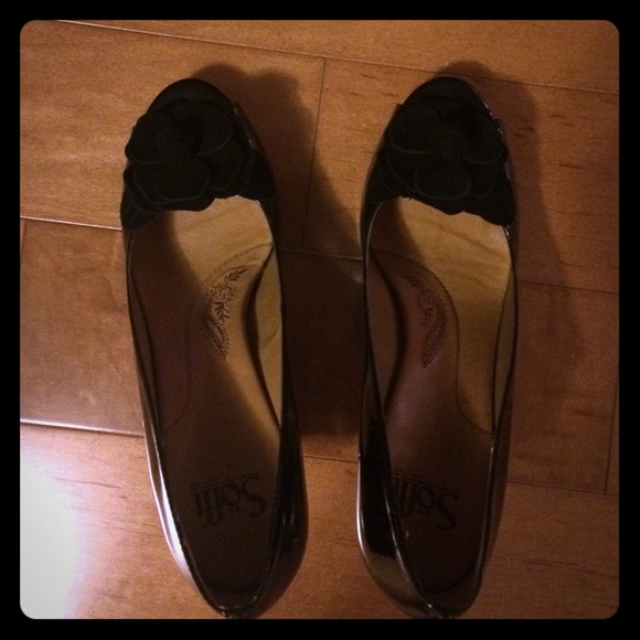 Patent leather pumps