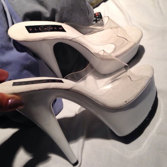 Pleaser heels