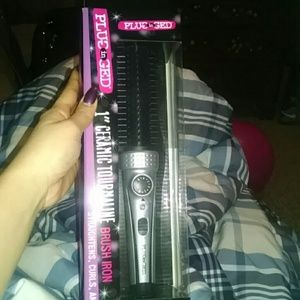 1" ceramic tourmaline brush iron