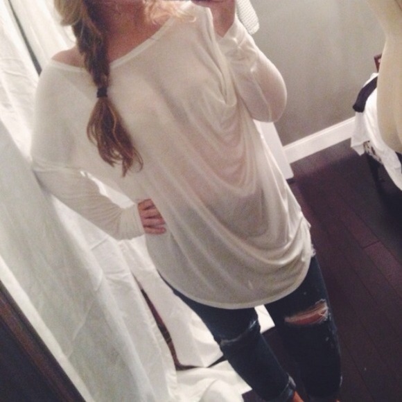 Tops - ❌SOLD❌ Drapey Long Sleeve Top