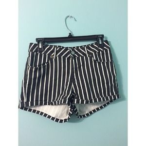 Stripped high waisted shorts.