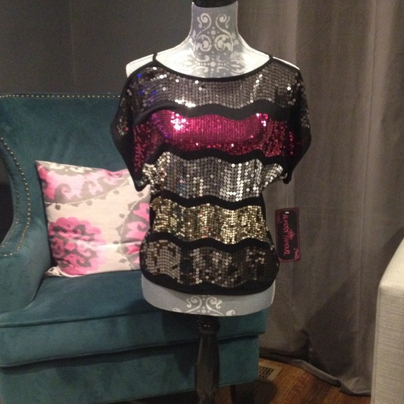 Almost Famous Tops - ❌Reserved❌