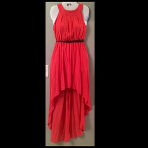 NWOT, coral colored hi-low dress w/ belt, size S