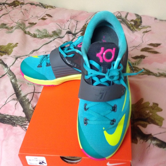 Nike KD VII (GS) "Carnival"