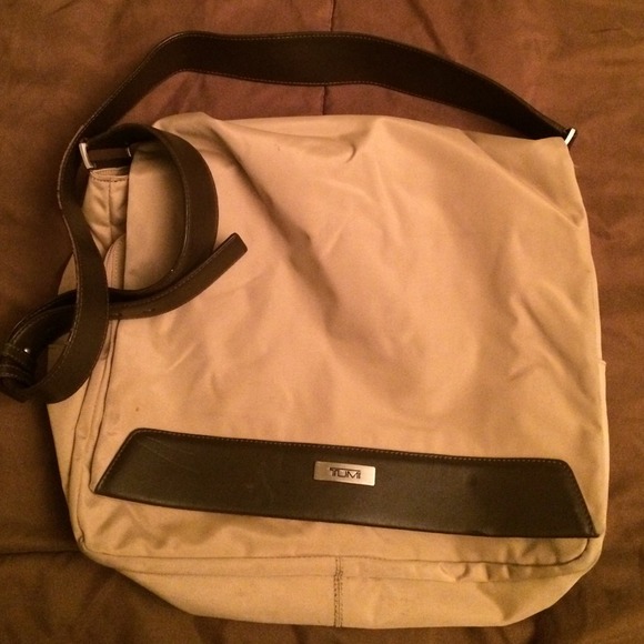 Tumi nylon & leather messenger bag (unisex)