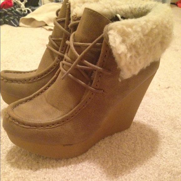 Boots - Picture 2 of 2