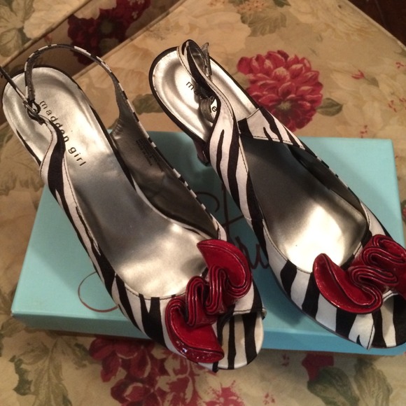 Zebra n red patent strap heal