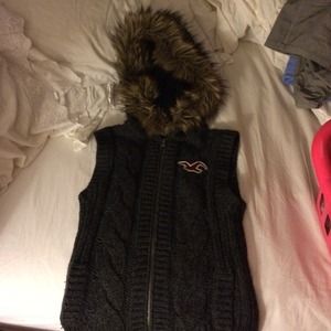 FAUX FUR HOODED VEST