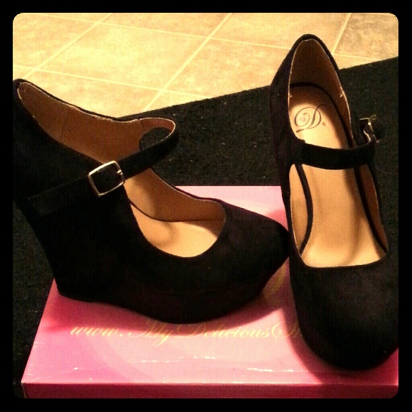 Sueded Mary Jane Wedge