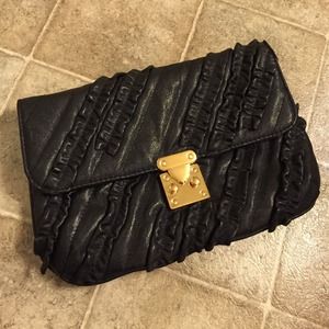 Black clutch