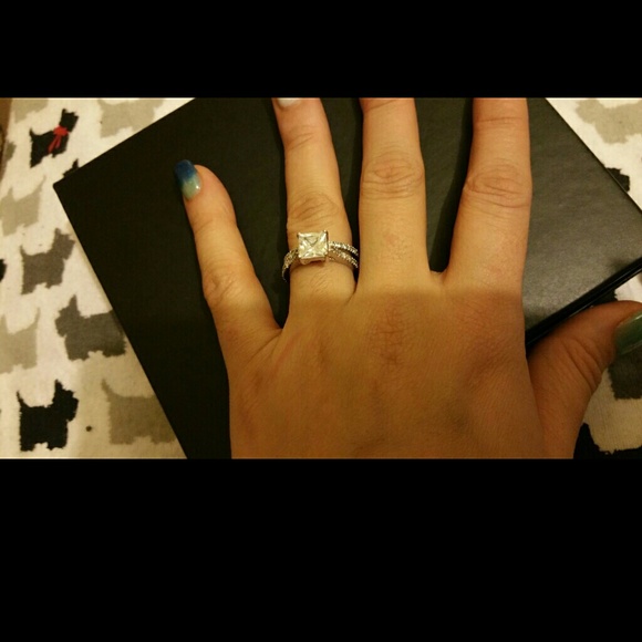 Zirconia Silver Engagement Set - Picture 2 of 2