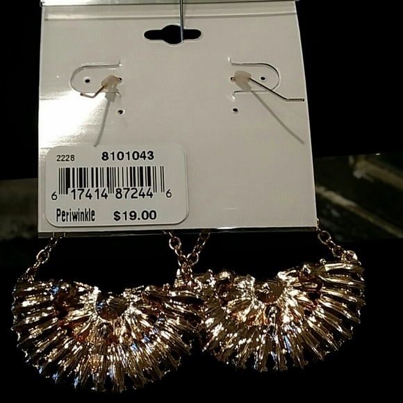 Periwinkle by Barlow Earrings New/tag - Picture 3 of 3