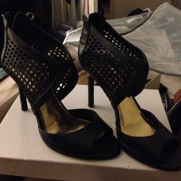 Jessica Simpson heels