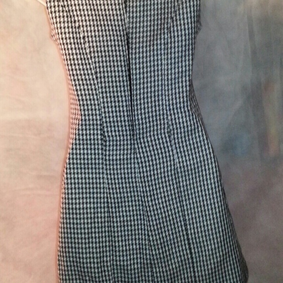 Womans Retro look houndstooth dress size small - Picture 4 of 4