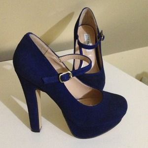 Navy Heels