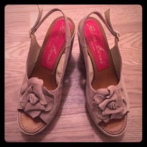 Authentic Paloma Barceló wedges.