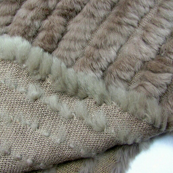 Real Rex Rabbit Poncho - Picture 2 of 2