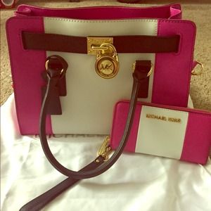 💢💢SOLD💢💢 hamilton micheal kors