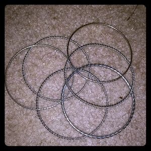 6 bangles (bracelets)