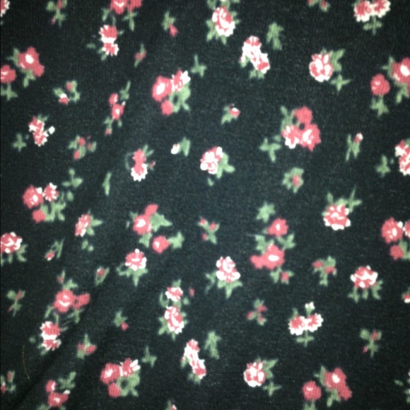 Black floral sweater - Picture 2 of 3