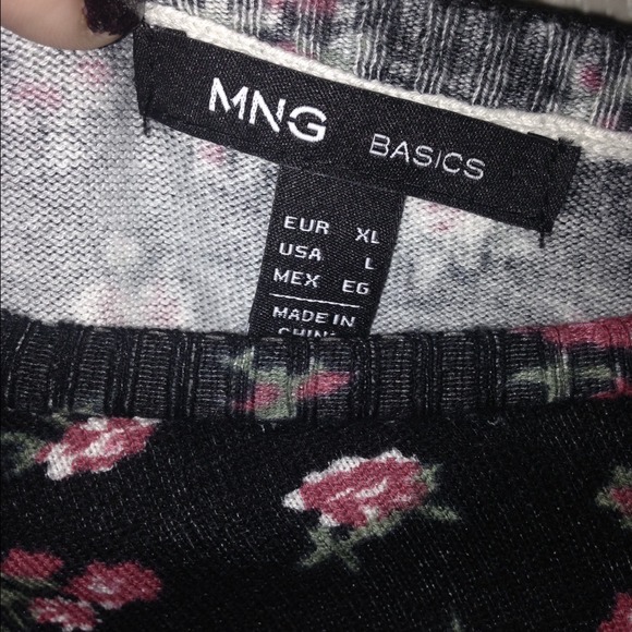 Black floral sweater - Picture 3 of 3