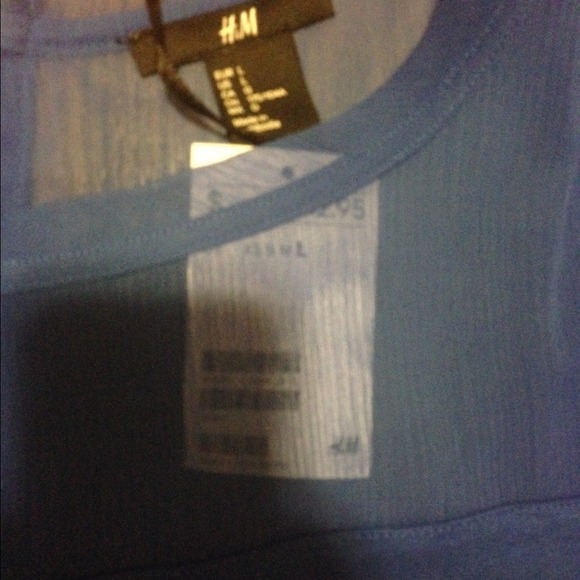 SOLD H&m blue top with sheer neck - Picture 2 of 2