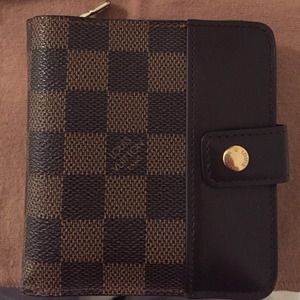 Authentic Louis Vuitton Damier wallet